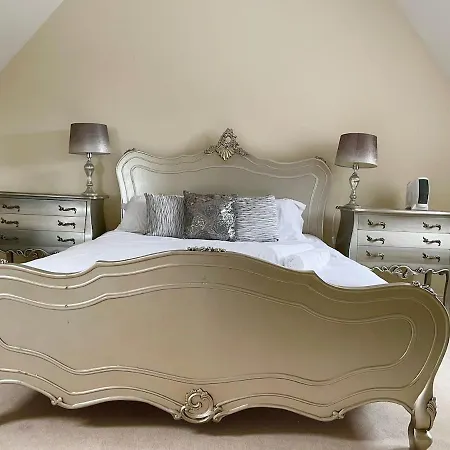 Luxurious Executive 4 Bedroom Whole Home | For 10 Hensol Extérieur photo